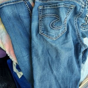 Silver jeans dark wash